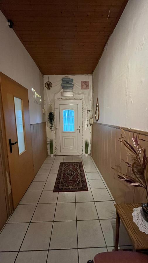 Monteure, Ganzes Haus, Schwarzheide, Haus 1 Apartment Ngoại thất bức ảnh